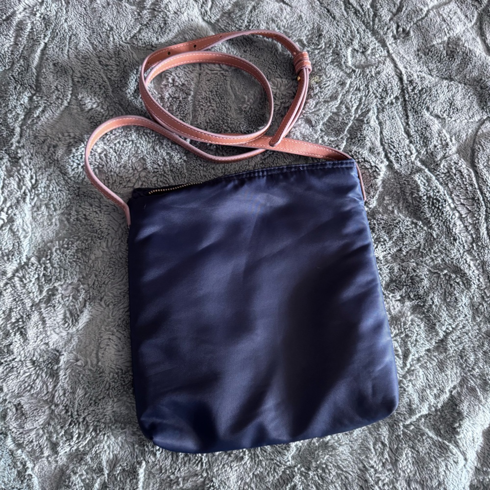 Boon Navy Crossbody Purse - Picture 3 of 4